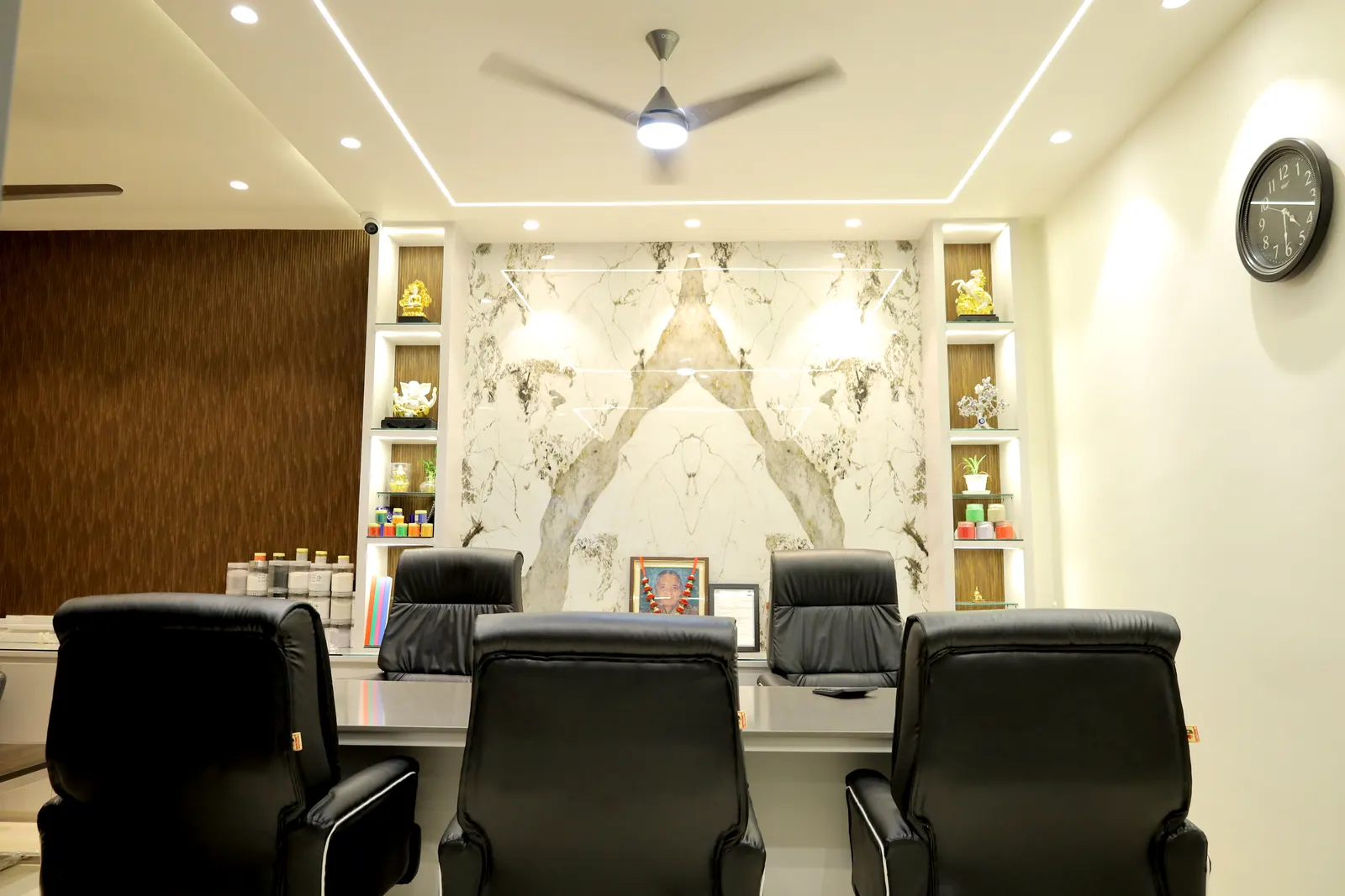 Conference room — Planning, reviews and customer meetings
